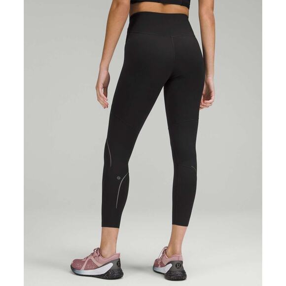 Lululemon Base Pace High-Rise Reflective Tight 25" Black Size 6 - Picture 2 of 6